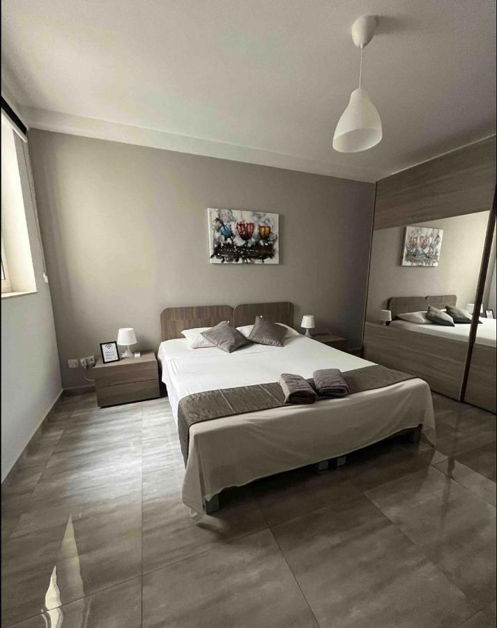 F10 Modern&Bright Apartment in Malta Msida Exterior foto